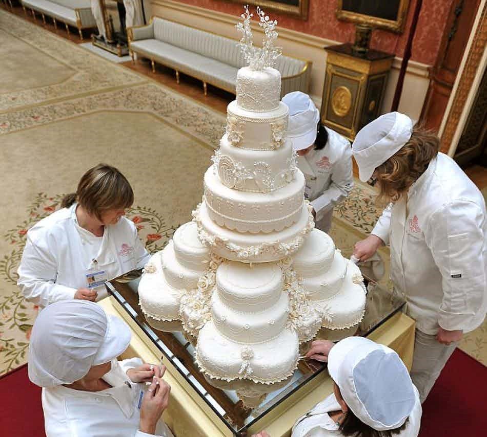 Cakes wedding most extravagant Expensive Wedding