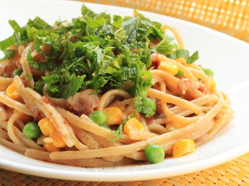 whole-wheat-linguine-with-pancetta-peas-corn-and-mint-9595641670